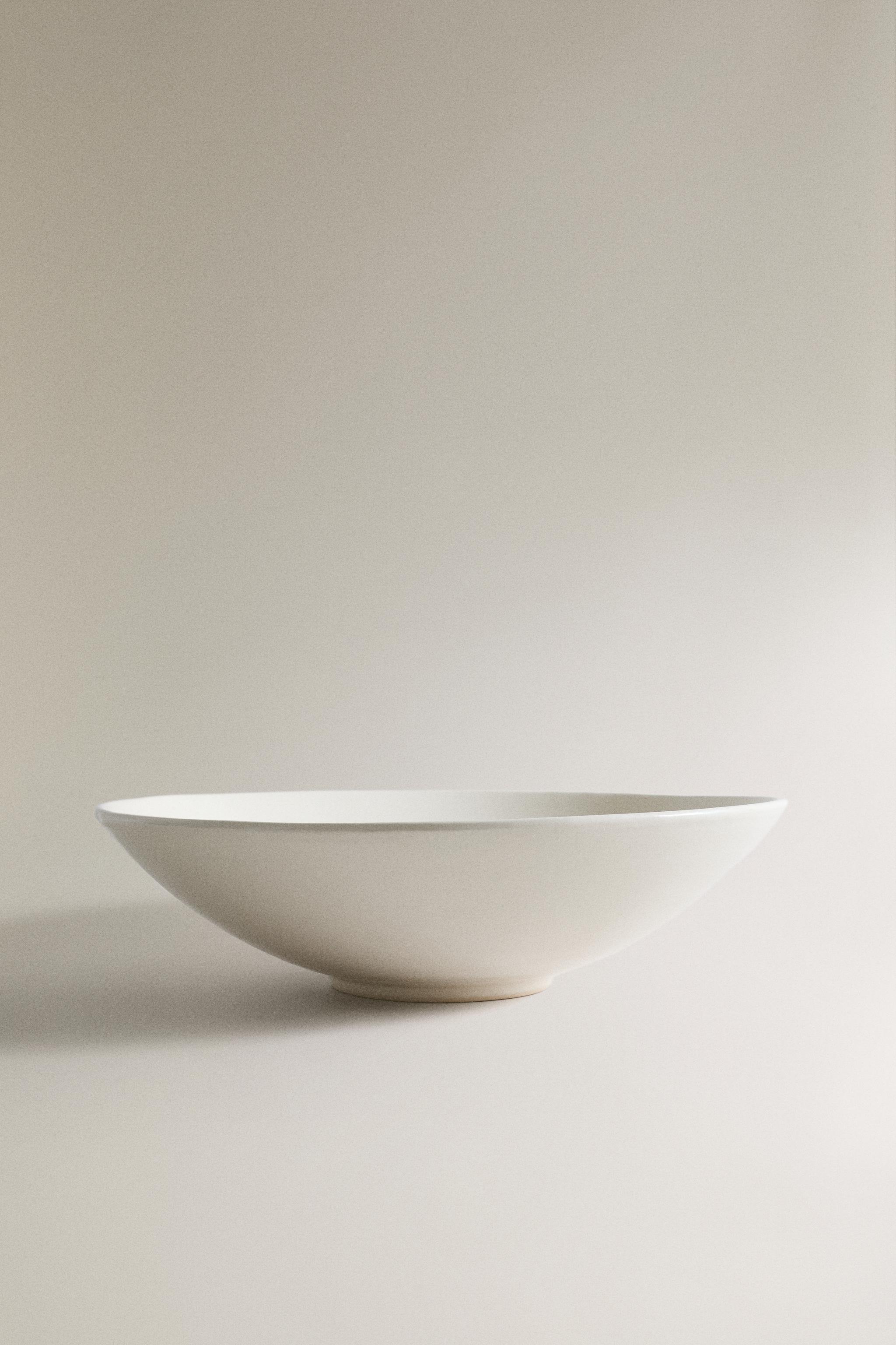 PLAIN STONEWARE SERVING DISH